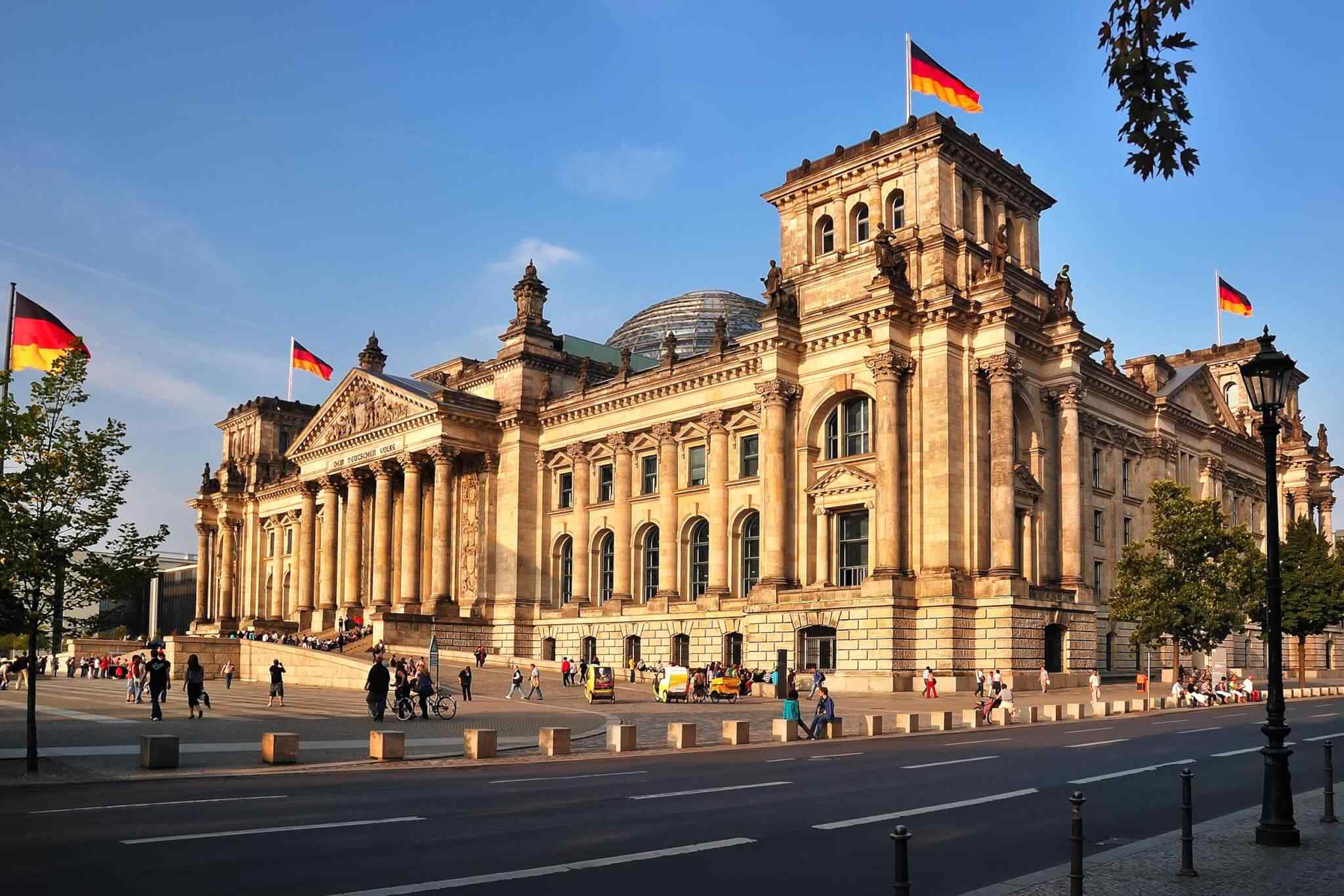 https://dev.onebalitour.com/wp-content/uploads/2018/09/destination-berlin-01.jpg