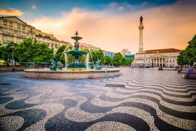 https://dev.onebalitour.com/wp-content/uploads/2018/09/tour-portugal-01-640x427.jpg
